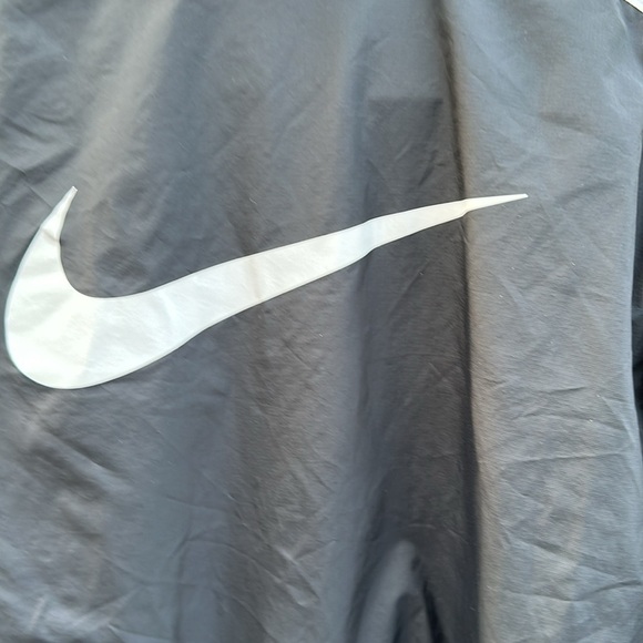 Nike Sportswear Women's Black/White Repel Essential Jacket (DV3006-010) Size med - Picture 12 of 12